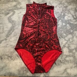 roses glitter bodysuit 🌹